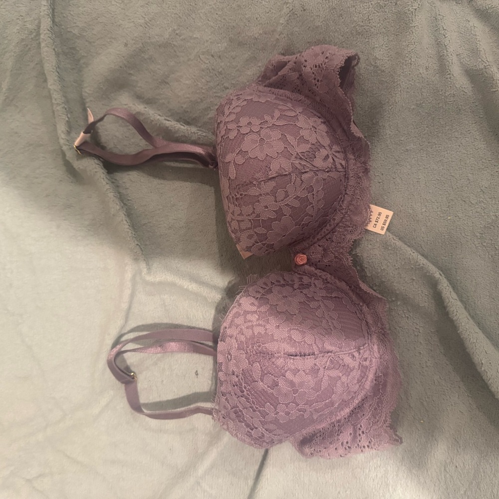 Victoria's Secret Lace Underwire Bra in Lavender